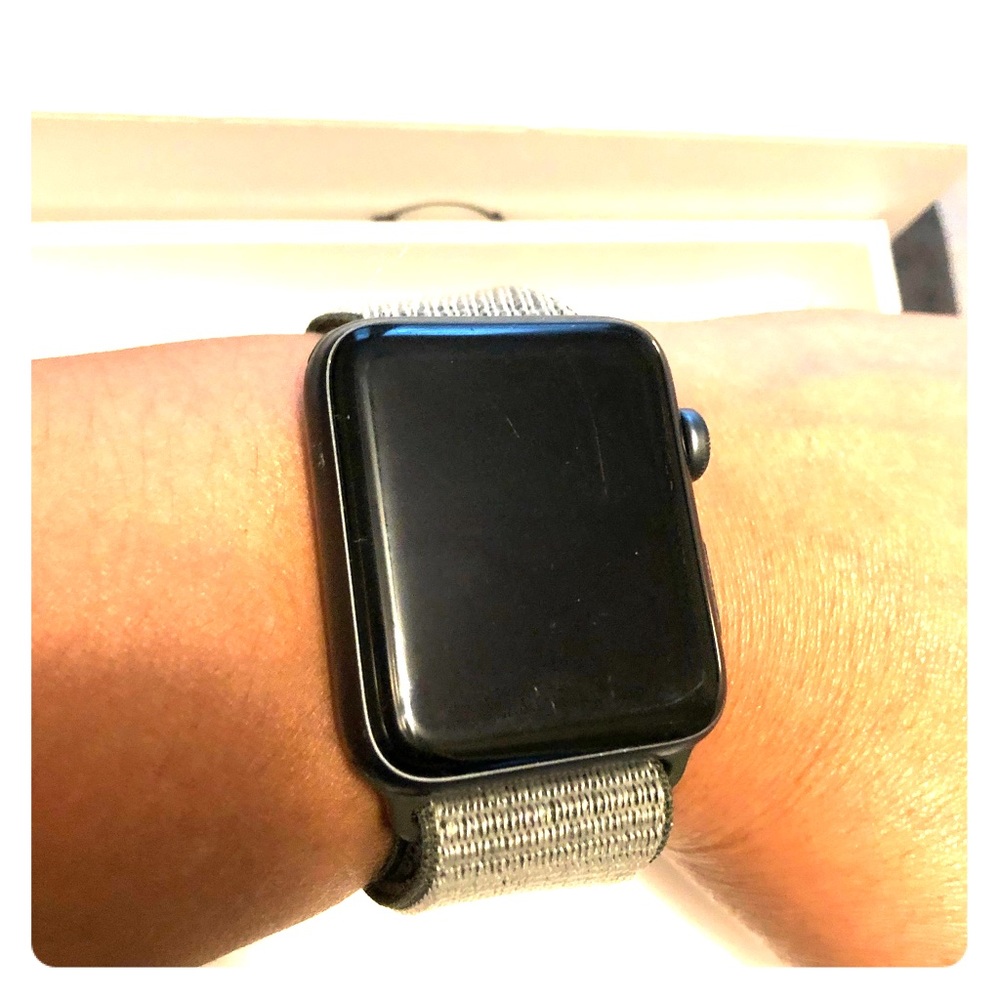 *******SOLD********Apple watch series 3 unlocked